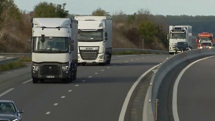 Transports routiers : le secteur est confronté à une pénurie de main-d'œuvre, 50 000 postes à pourvoir