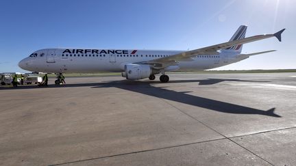 Un avion d Air France atterrit a l'aéroport de Montpellier (photo d'illustration, le 10 mai 2023). (GUILLAUME BONNEFONT / MAXPPP)