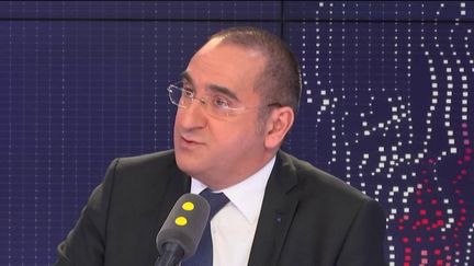 "L'armement intermédiaire en France est indispensable pour éviter du corps-à-corps", estime Laurent Nuñez, secrétaire d'État auprès du ministère de l’Intérieur