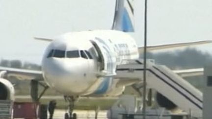 Un avion égyptien détourné sur Chypre par un faux terroriste