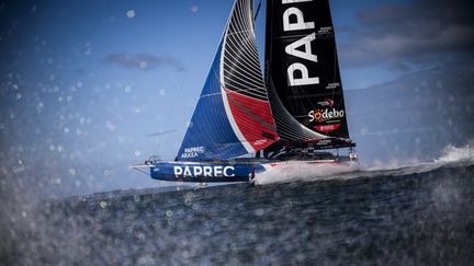 Vendée Globe : Yoann Richomme et Charlie Dalin toujours à la lutte en direction de l'Equateur... Suivez la position des skippeurs en direct