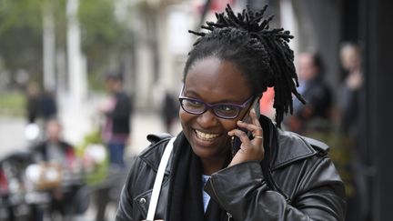 Sibeth Ndiaye, chargée des relations avec la presse auprès d'Emmanuel Macron, le 6 mai 2017 au Touquet (Pas-de-Calais). (ERIC FEFERBERG / AFP)