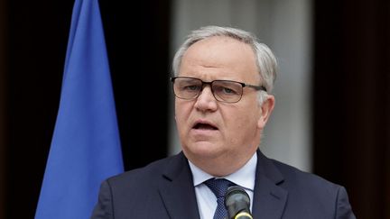 L'ex-ministre chargé des Outre-mer, lors de la passation avec Manuel Valls, le 24 décembre 2024, à Paris. (STEPHANE DE SAKUTIN / AFP)