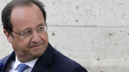 Le pr&eacute;sident de la R&eacute;publique, Fran&ccedil;ois Hollande, le 8 mai 2014 &agrave; Paris. (PHILIPPE WOJAZER / AFP)