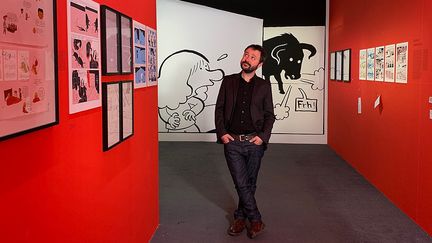 Riad Sattouf dans l'exposition qui lui est consacrée, "L'écriture dessinée", à la BPI du Centre Pompidou
 (Marc Felix)