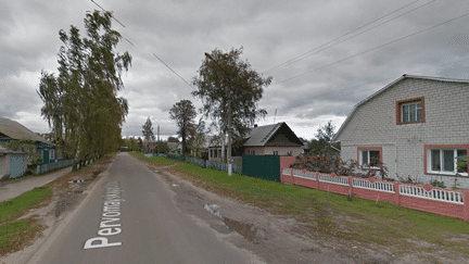 Capture d'écran d'une vue de Google Street dans les rues de Suzemka, village de l'oblast de Bryansk, à la frontière russo-ukrainienne. (GOOGLE STREET VIEW)