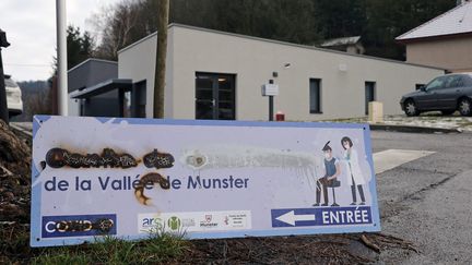 Le centre de vaccination de Munster (Haut-Rhin), vandalisé, le 10 janvier 2022. (MAXPPP)