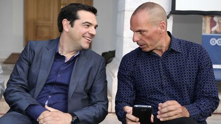 &nbsp; (Alexis Tsipras, Premier ministre (à gauche) et  Yanis Varoufakis, ministre des finances (à droite) © Sipa Press)