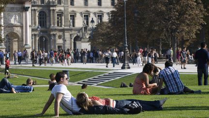 M&eacute;t&eacute;o France pr&eacute;voit 23&deg;C &agrave; l'ombre &agrave; Paris, le 14 avril 2013. (THOMAS SAMSON / AFP)