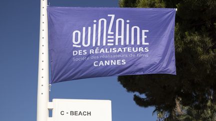 Le drapeau de la Quizaine des réalisateurs au 74e Festival de Cannes en 2021. (SYSPEO/SIPA)