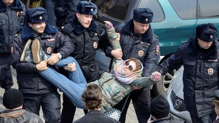 Russie : l'opposant Alexeï Navalny et 700 personnes arrêtées lors d'une manifestation contre la corruption