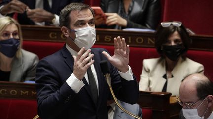 Olivier Véran à l'Assemblée nationale (Paris), le 26 octobre 2021. (GEOFFROY VAN DER HASSELT / AFP)