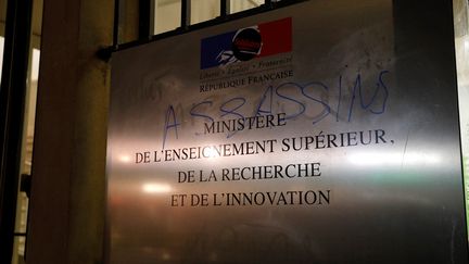 Paris : des étudiants ont forcé les grilles du ministère de l'Enseignement supérieur