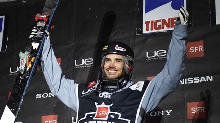 Kevin Rolland savoure sa victoire finale à Tignes (PHILIPPE DESMAZES / AFP)