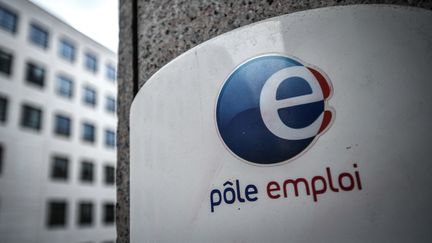 Une agence Pôle Emploi à Paris, en janvier 2021. (STEPHANE DE SAKUTIN / AFP)