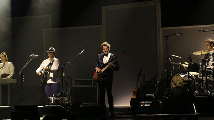 Anna, Louis, Matthieu et Joseph Chedid sur scène au Colisée de Roubaix (17 mai 2015)
 (Hubert Van Maele / PhotoPQR / La Voix du Nord)