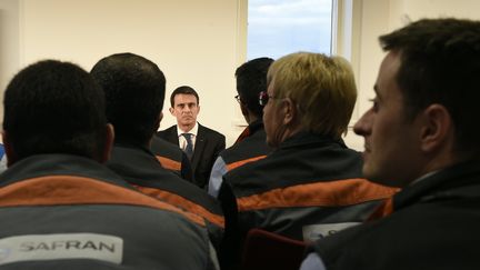 Le Premier ministre Manuel Valls, le 21 mars 2016 à l'usine Safran-Albany de Commercy (Meuse). (JEAN-CHRISTOPHE VERHAEGEN / AFP)