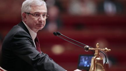 Le pr&eacute;sident de l'Assembl&eacute;e nationale,&nbsp;Claude Bartolone, &eacute;coute les membres du Parlement expliquer leur vote au projet de loi sur le mariage pour tous, le 12 f&eacute;vrier 2013. (JACQUES DEMARTHON / AFP)