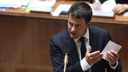 Le Premier ministre Manuel Valls s'adresse aux d&eacute;put&eacute;s &agrave; l'Assembl&eacute;e nationale, le 16 septembre 2014. (ERIC FEFERBERG / AFP)