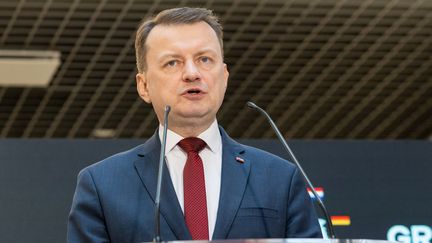 Le ministre de l'Intérieur polonais Mariusz Blaszczak, le 22 mai 2023 à Legionowo (Pologne). (FOTO OLIMPIK / NURPHOTO / AFP)