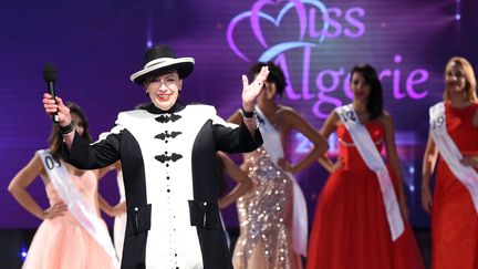 L'ex-directrice du concours Miss France,&nbsp;Genevi&egrave;ve de Fontenay, lors du concours de Miss&nbsp;Alg&eacute;rie, &agrave; Alger (Alg&eacute;rie), vendredi 5 septembre 2014. (FAROUK BATICHE / AFP)