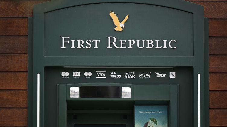 The logo of the First Republic bank, in California, on March 13, 2023. (PATRICK T. FALLON / AFP)