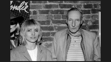 &quot;J’ai choisi cette photo de la chanteuse de Blondie car elle est en compagnie de William Burroughs, qui est une idôle des punks notamment pour son livre « Junkie ». Non seulement cela prouve que les punks savaient lire mais aussi que contrairement à une idée répandue, les punks respectaient certains ancêtres, ils ne faisaient pas totalement table rase du passé.&quot;
 (Bobby Grossman)