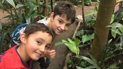 Noé et Liam, nos deux guides à Aarhus. (INGRID POHU / RADIO FRANCE)