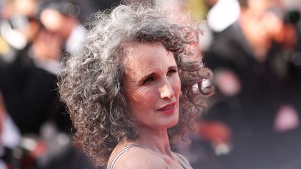 Après ses quelques pas de danse, la cultissime Andie MacDowell a joué de son regard de braise devant les objectifs.&nbsp; (VITTORIO ZUNINO CELOTTO / GETTY IMAGES EUROPE)