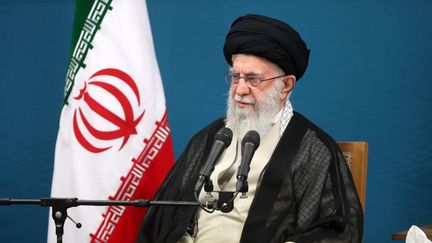 Le guide suprême iranien, Ali Khameini, le 27 août 2024, à Téhéran (Iran). (KHAMENEI.IR / AFP)