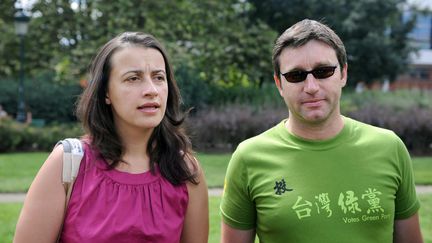 C&eacute;cile Duflot, alors porte-parole des Verts, et son compagnon Xavier Cantat, le 23 ao&ucirc;t 2008 &agrave; Toulouse (Haute-Garonne). (ERIC CABANIS / AFP)