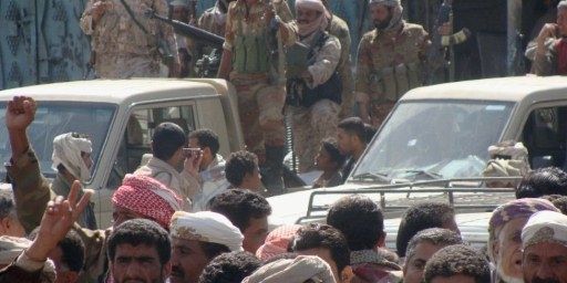 Rada, à 130 km au sud-est de Sanaa, le 24 janvier 2012. L'armée et les tribus combattent les militants se revendiquant d'Al-Qaïda. (AFP PHOTO/STR)