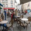 Une terrasse de café à Clermont-Ferrand (Puy-de-Dôme), le 22 octobre 2020. (THIERRY ZOCCOLAN / AFP)