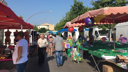 Le marché de Marignane (Bouches-du-Rhône), le 13 juin 2017.&nbsp; (MARGAUX DUGUET / FRANCEINFO)