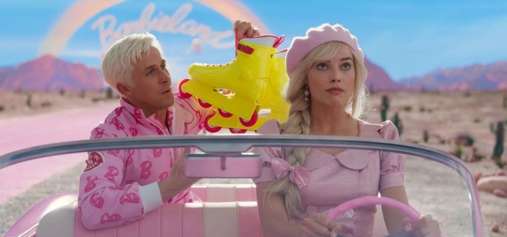 Ryan Gosling et Margot Robbie dans "Barbie" (2023) de Greta Gerwig. (WARNER BROS. ENTERTAINMENT INC.)