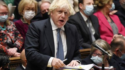 Royaume-Uni : une vidéo fait scandale et fragilise Boris Johnson