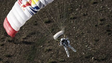 Felix Baumgartner, le 25 juillet 2012, au-dessus du Nouveau-Mexique (Etats-Unis). (JOERG MITTER / RED BULL)