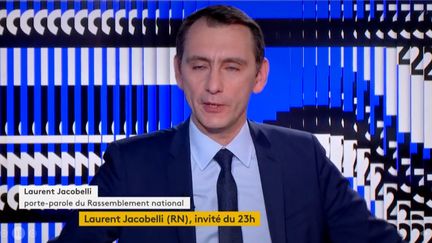 "Ce gouvernement va dans le mur", tranche Laurent Jacobelli, porte-parole du Rassemblement national