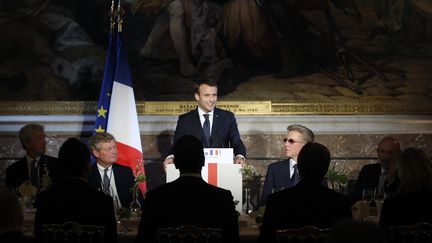 Emmanuel Macron et des chefs d'entreprises du monde entier réunis à Versailles pour le deuxième sommet Choose France. (THIBAULT CAMUS / POOL)