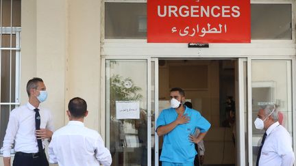 L'entrée des urgences de l'hôpital Geitaoui de Beyrouth, en août 2021 (image d'illustration). (ANWAR AMRO / AFP)