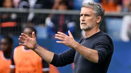 Olivier Dall'Oglio lors d'un match de Ligue 1 entre Montpellier et Monaco, le 9 octobre 2022 au stade de la Mosson. (PASCAL GUYOT / AFP)