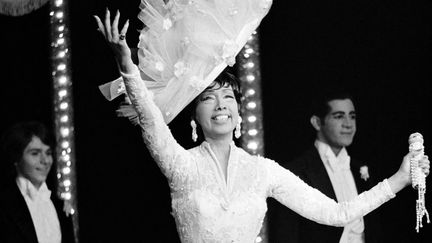 Joséphine Baker lors de sa dernière représentation au théâtre Bobino, à Paris, le 26 mars 1975.&nbsp;&nbsp; (PIERRE GUILLAUD / AFP)