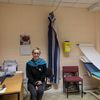 La médecin Sophie Faherty à Galway (Irlande), le 4 mai 2018. (ELISE LAMBERT / FRANCEINFO)