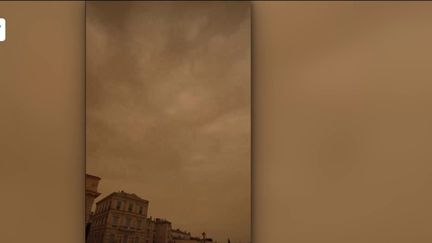 Des forts vents ont touché le sud-est de la France, samedi 30 mars. Un nuage de sable, originaire du Sahara, a donné une couleur orangée au ciel dans plusieurs régions.