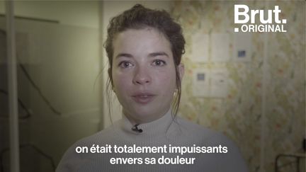 Malade et en fin de vie, sa mère aurait souhaité bénéficier de l'euthanasie. La youtubeuse Manon Bril raconte les derniers jours à ses côtés et les souffrances endurées.