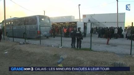 Calais : les mineurs isolés évacués de la "Jungle"