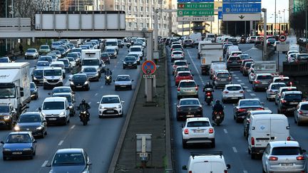 Des embouteillages sur les périphérique parisien, le 20 décembre 2019. (BERTRAND GUAY / AFP)