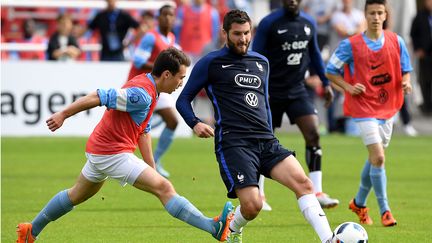 André-Pierre Gignac face aux U19 de Bayonne (FRANCK FIFE / AFP)