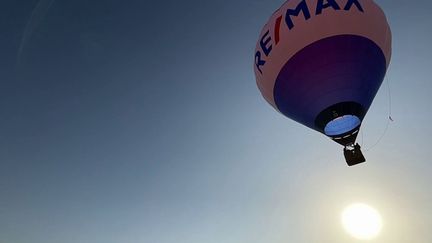 En&nbsp;Corrèze il&nbsp;est possible de prendre des cours pour piloter une montgolfière.&nbsp;L’exercice est&nbsp;périlleux mais&nbsp;cela ne vient pas gâcher la splendeur des paysages. (FRANCE 3)