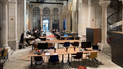 &nbsp;La chapelle Mondésir de Nantes (Loire-Atlantique) a été transformée en espace de coworking. (VICTORIA KOUSSA / RADIO FRANCE)